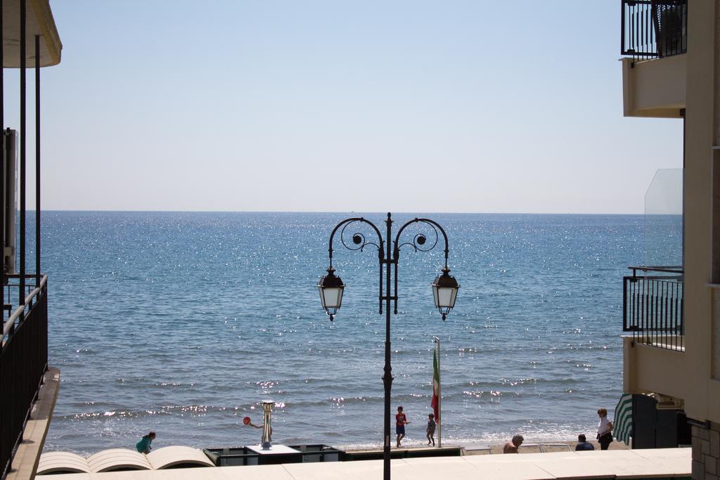 Albergo Fanny Alassio Buitenkant foto