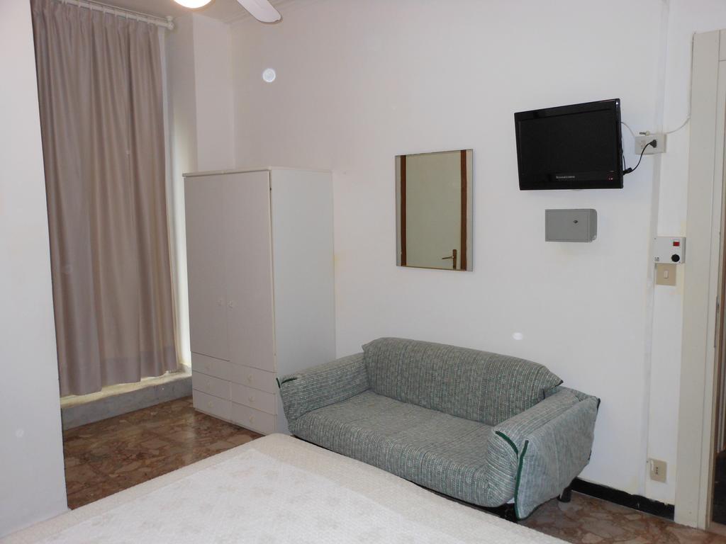 Albergo Fanny Alassio Buitenkant foto